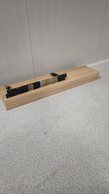 Twee wandplanken Lack IKEA beschikbaar voor biedingen