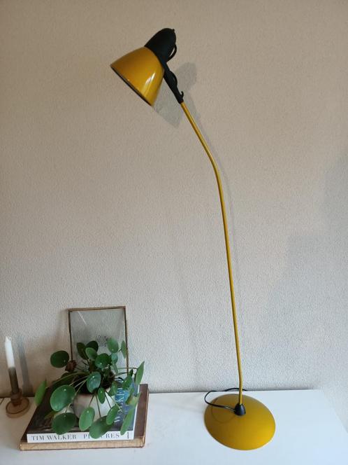 Leuke halfhoge vloerlamp / leeslamp | Massive, Huis en Inrichting, Lampen | Vloerlampen, Zo goed als nieuw, 150 tot 200 cm, Kunststof