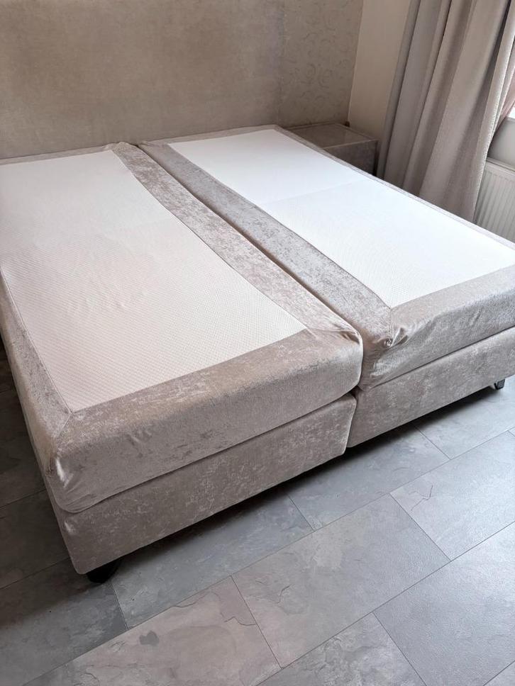 Boxspring Home 180 Pocket vlak, Huis en Inrichting, Slaapkamer | Boxsprings, Zo goed als nieuw, 180 cm, 200 cm, Tweepersoons, Beige