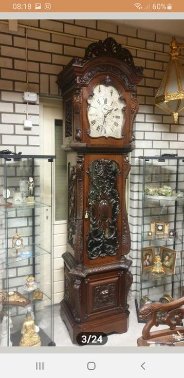 Gezocht aparte klokken ,reisweklerz en inboedels met klokken beschikbaar voor biedingen