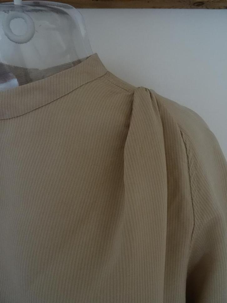Humanoid blouse mt S, Kleding | Dames, Blouses en Tunieken, Zo goed als nieuw, Maat 36 (S), Beige, Verzenden