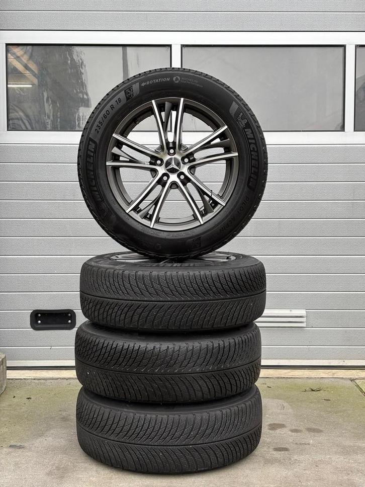 Mercedes-Benz winterbandenset Michellin 235/60/R18, Auto-onderdelen, Banden en Velgen, Banden en Velgen, Winterbanden, 18 inch