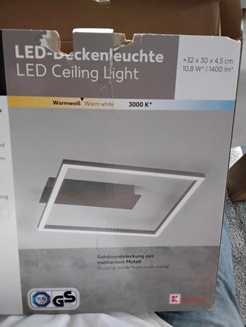 led plafondlamp  beschikbaar voor biedingen