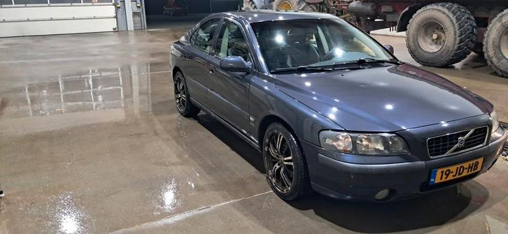 Volvo S60 2.4 140PK 2002 Grijs, Auto's, Volvo, Particulier, S60, Benzine, C, Sedan, Handgeschakeld, Origineel Nederlands, Zilver of Grijs