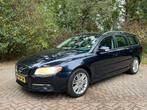 Volvo V70 2.4 D5 136KW AUT .Navi . Cruise. TREKHAAK., Zwart, 179 €/maand, Blauw, Diesel