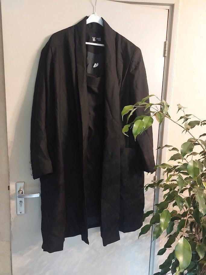 Edgar Vos, excl. zwart pak, zwarte rok en jas maar 48, Kleding | Dames, Grote Maten, Zo goed als nieuw, Rok, Zwart, Verzenden