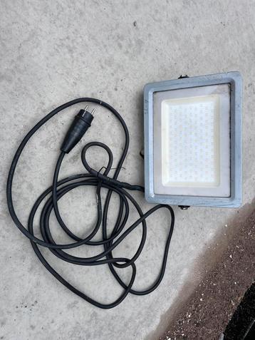 LED Bouwlamp V-TAC 100W beschikbaar voor biedingen