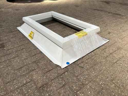 Ventilatie koepel 50x100 B Keus & A Keus opstand | Weg = Weg, Doe-het-zelf en Verbouw, Glas en Ramen, Zo goed als nieuw, Dakraam