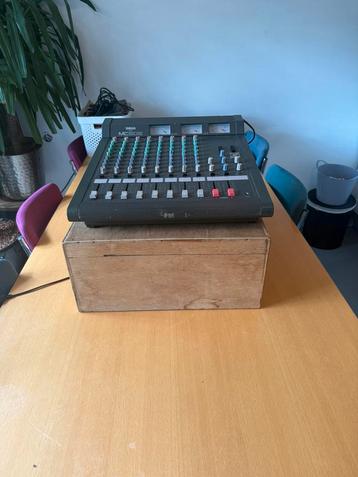 Yamaha MC802 8 sporen mixer | Vintage | met koffer beschikbaar voor biedingen