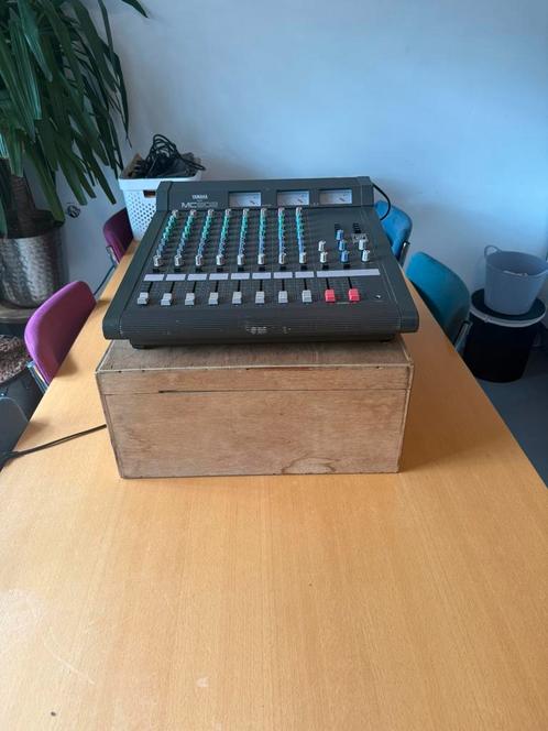 Yamaha MC802 8 sporen mixer | Vintage | met koffer, Muziek en Instrumenten, Mengpanelen, Gebruikt, Ophalen