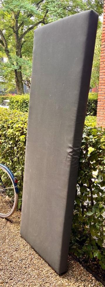 Kussen voor tuinset of bank beschikbaar voor biedingen