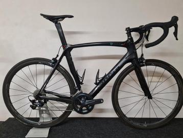 zeer nette Bianchi Oltre XR3 55cm Ultegra carbon 56cm zwart beschikbaar voor biedingen