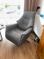 NIEUWSTAAT | LIKAK Elektrische Relaxfauteuil T.w.v. €1500, Ophalen, Nieuw, Eén, Stof