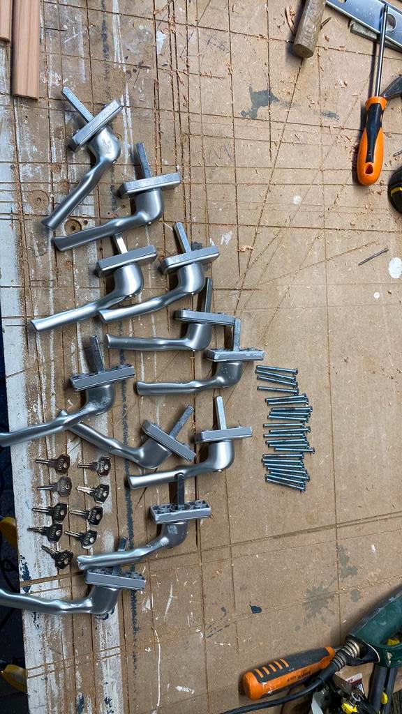 Afsluitbare raamboompjes, Doe-het-zelf en Verbouw, Hang- en Sluitwerk, Gebruikt, Klink of Kruk, Koper of Messing, Ophalen of Verzenden