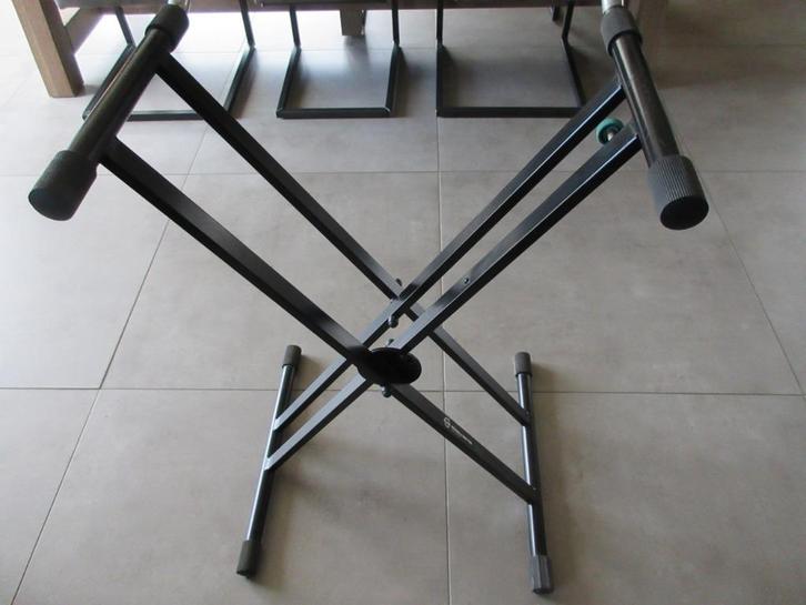 Keyboard standaard, Muziek en Instrumenten, Standaards, Gebruikt, Instrumentstandaard, Keyboard of Synthesizer, Ophalen