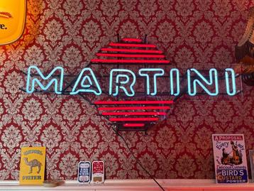 Martini neon zeldzaam met plexieglas reclame geen emaille  beschikbaar voor biedingen