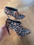 L.K. Bennett Enkellaarsjes met Luipaardprint echt leer, Bruin, Lage of Enkellaarzen, Ophalen of Verzenden, Gedragen