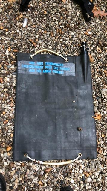 Mooie waterzak/douche met haak voor de auto beschikbaar voor biedingen
