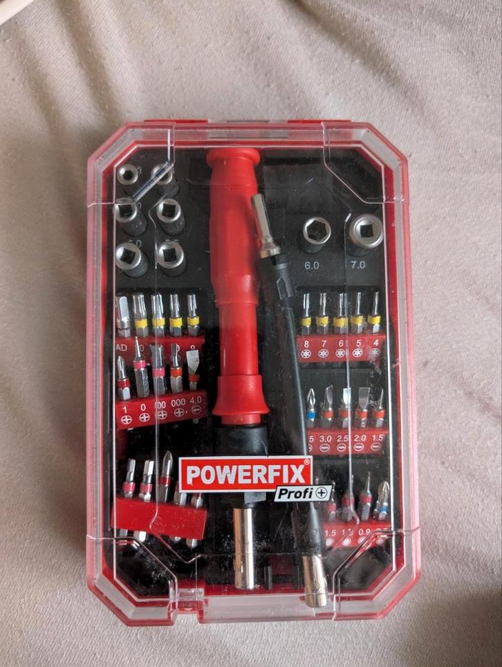 Powerfix Gereedschapskoffer met Schroevendraaier Set, Doe-het-zelf en Verbouw, Gereedschap | Handgereedschap, Gebruikt, Ophalen