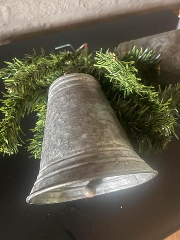 Zinken bellen beschikbaar voor biedingen