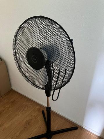 Staande ventilator van Fuave beschikbaar voor biedingen