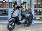 Nieuwe Custom Vespa Sprint Graphite Grey 45km Akrapovic 0 K, Fietsen en Brommers, Scooters | Vespa, Ophalen, Overige modellen