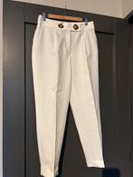 Mooie gebroken witte broek van Zara maat L te koop, Kleding | Dames, Broeken en Pantalons, Maat 38/40 (M), Verzenden, Zo goed als nieuw