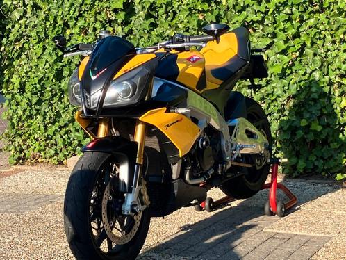 Nette Aprilia Tuono V4 R APRC 2011 - Lage KM - Grote beurt, Motoren, Motoren | Aprilia, Particulier, Naked bike, meer dan 35 kW