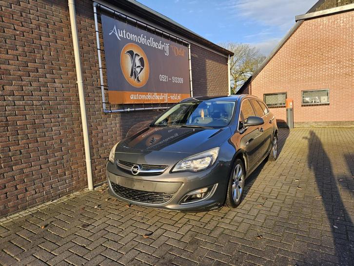 Opel Astra 1.4 Turbo Cosmo (bj 2012), Auto's, Opel, Particulier, Te koop, Astra, Airconditioning, Climate control, Metallic lak