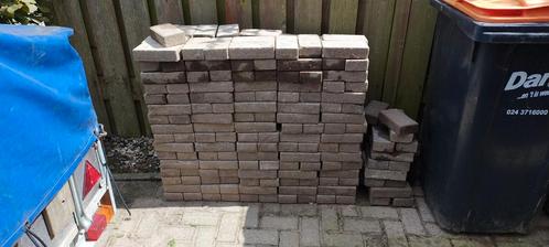 Gebruikte Betonklinkers - 300 stuks, Doe-het-zelf en Verbouw, Metselstenen, Gebruikt, Beton, Ophalen