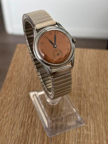 Vintage herenhorloge beschikbaar voor biedingen