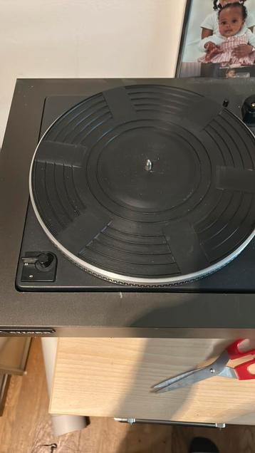 Silver platenspeler beschikbaar voor biedingen