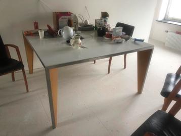 Werktafel 135 bij 135 cm