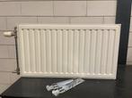 RADSON radiator, Doe-het-zelf en Verbouw, Verwarming en Radiatoren, 30 tot 80 cm, Radiator, Ophalen of Verzenden, Zo goed als nieuw
