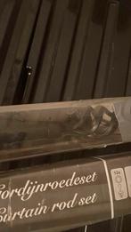 Nieuwe zwarte gordijnroedes in verpakking 2 stuks, Huis en Inrichting, Ophalen of Verzenden, Nieuw, Zwart