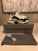 Balenciaga Triple S Sneakers - black white - Maat 41, Ophalen of Verzenden, Zo goed als nieuw, Zwart, Sneakers of Gympen
