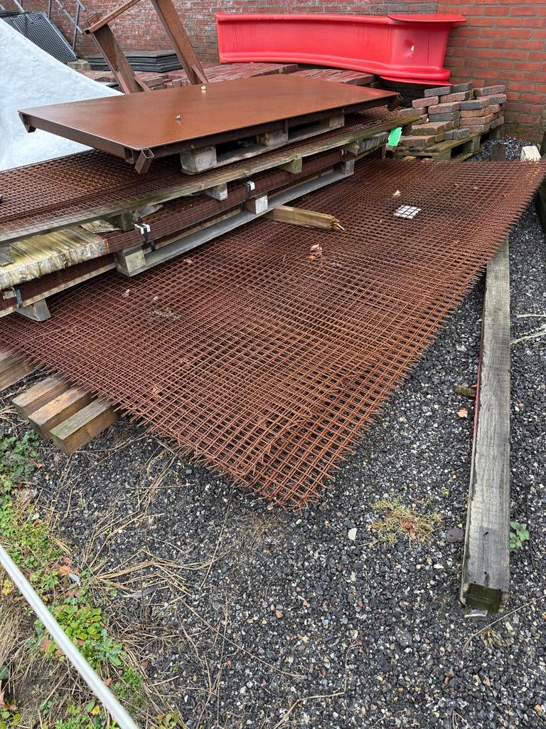 Stalen roosters en platen beton matten, Ophalen of Verzenden