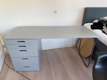 Vanavond halen €75,- Heel mooi vt wonen bureau hout beschikbaar voor biedingen