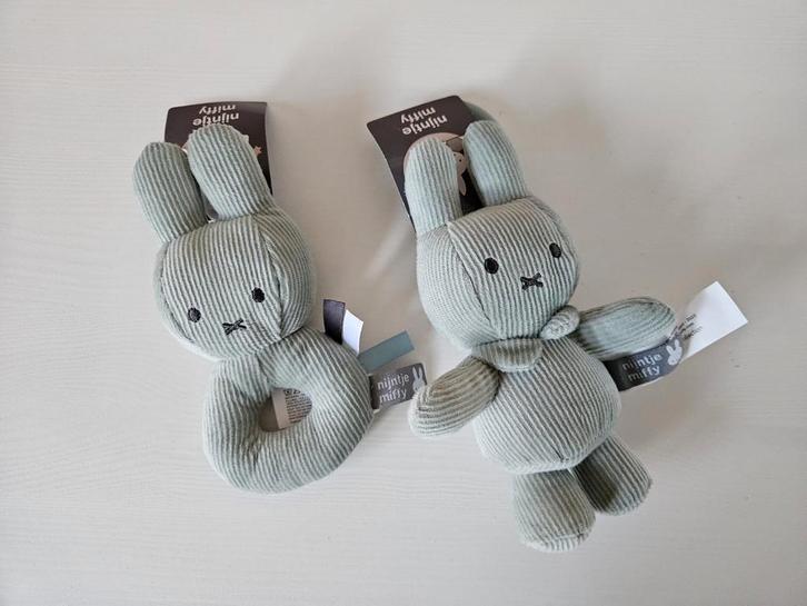 Nijntje rammelaar muziekknuffel groen rib, Kinderen en Baby's, Kraamcadeaus en Geboorteborden, Nieuw, Ophalen of Verzenden