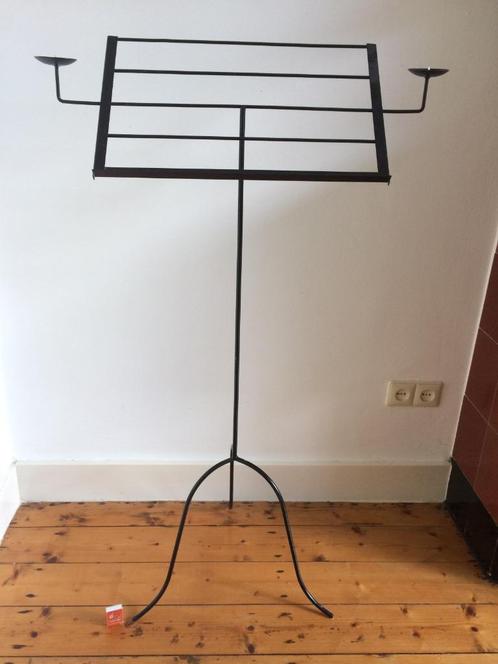 1.22 meter standaard display menu muziekblad 2 kaarshouders, Huis en Inrichting, Woonaccessoires | Kandelaars en Kaarsen, Gebruikt
