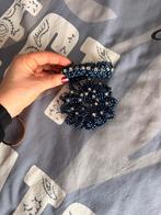 Donkerblauw haar netjes voor om knot met donut, Dieren en Toebehoren, Paardrijkleding, Ophalen of Verzenden, Zo goed als nieuw