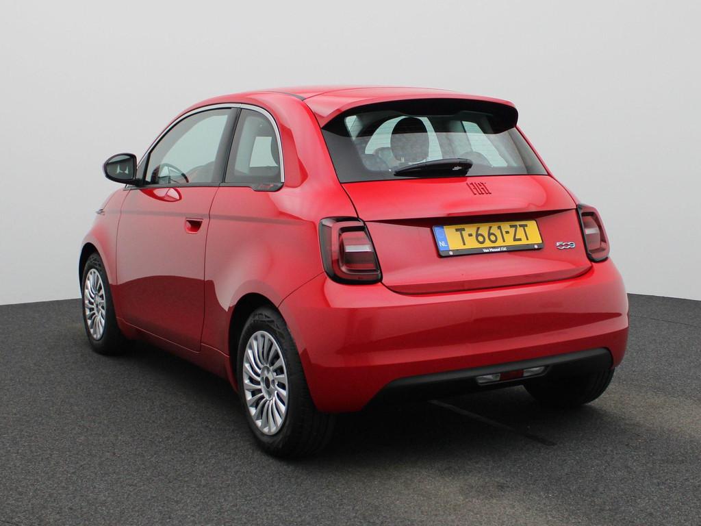 Fiat 500E RED 24 kWh | APPLE CARPLAY - ANDROID AUTO | CLIMAT, 12 maanden, Stof, Gebruikt, Zwart