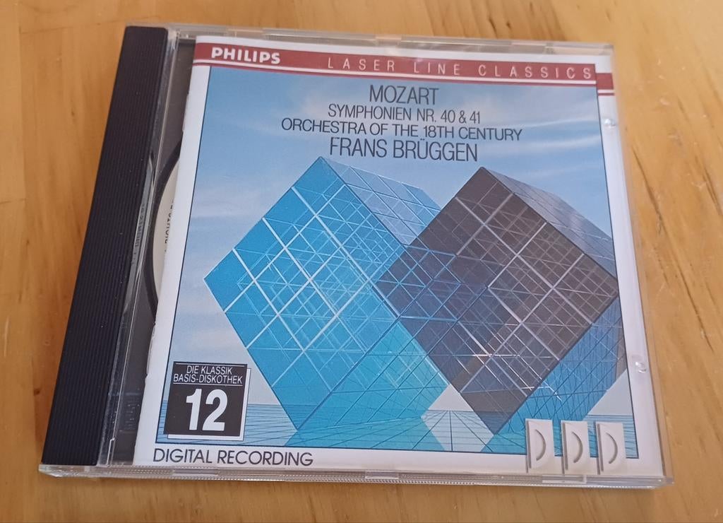 Mozart Symfonieën Nr. 40 & 41 - Frans Brüggen CD, Cd's en Dvd's, Cd's | Klassiek, Ophalen of Verzenden, Classicisme, Zo goed als nieuw