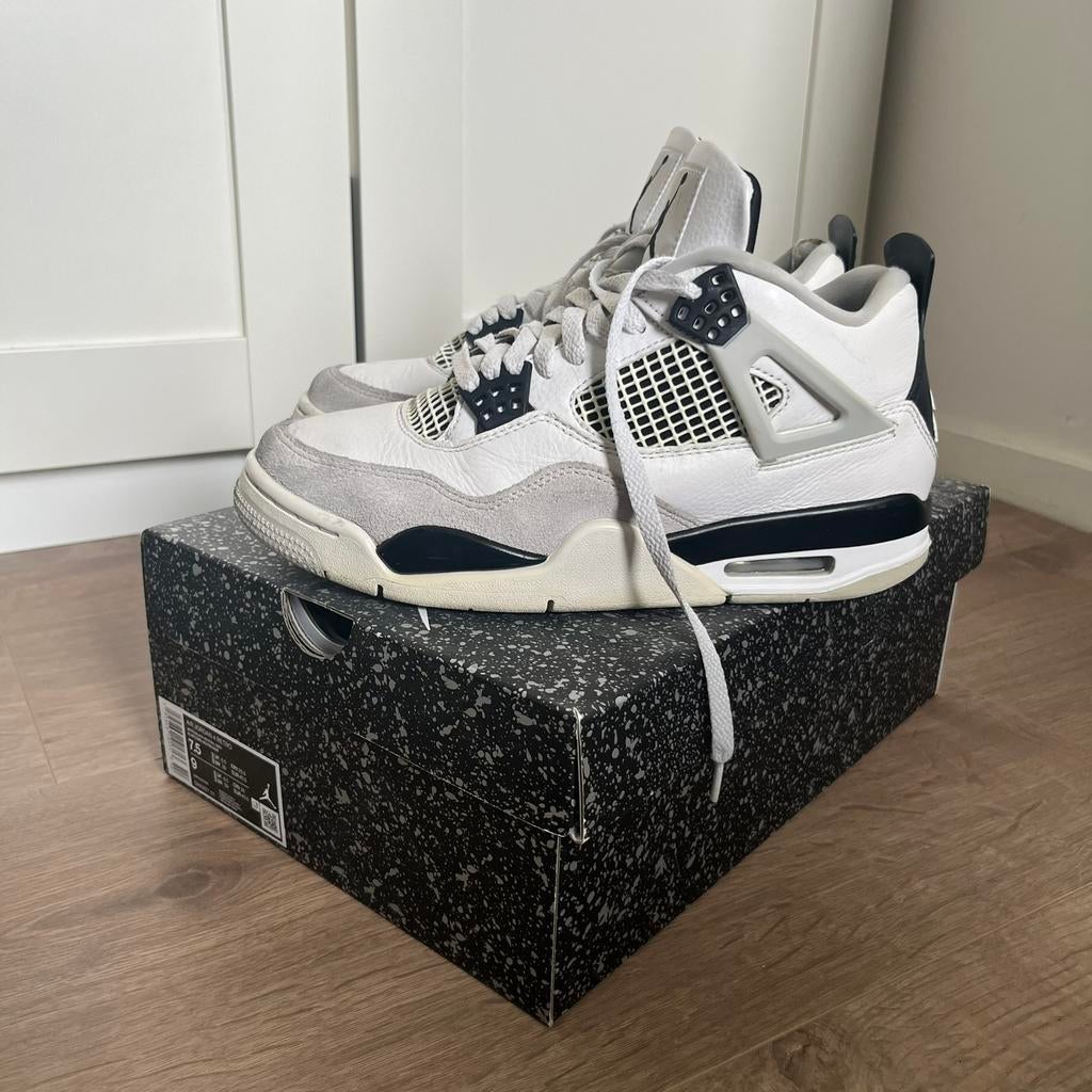 Nike Air Jordan 4 retro Military Black maat 40,5 zwart wit, Kleding | Heren, Schoenen, Zwart, Ophalen of Verzenden, Sneakers of Gympen