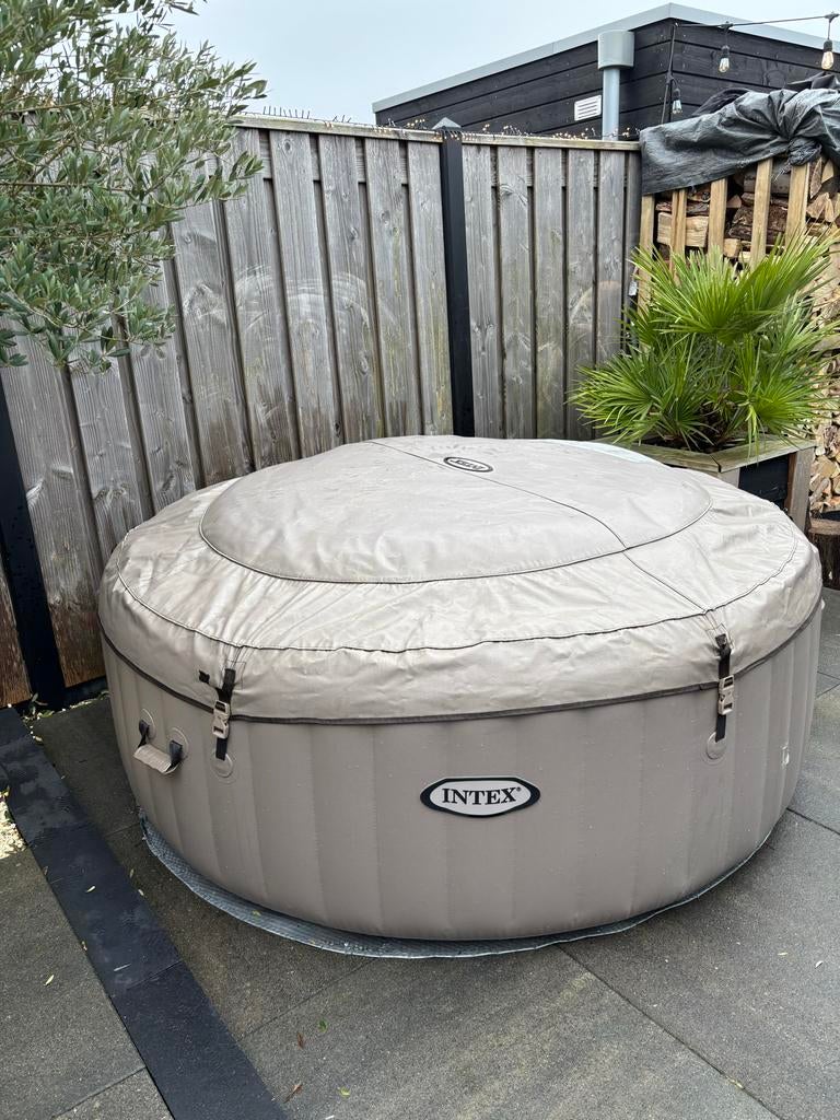 Opblaasbare jacuzzi Intex PureSpa Sahara Tan 4 persoons, Ophalen, Gebruikt, Afdekzeil, Opblaasbaar