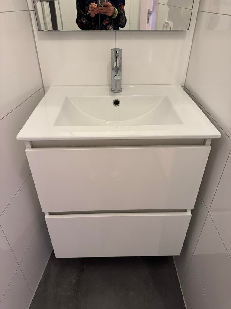 Badkamermeubel met wastafel en spiegel, Huis en Inrichting, Badkamer | Badkamermeubels, Ophalen, Gebruikt, 50 tot 100 cm, Wastafelkast