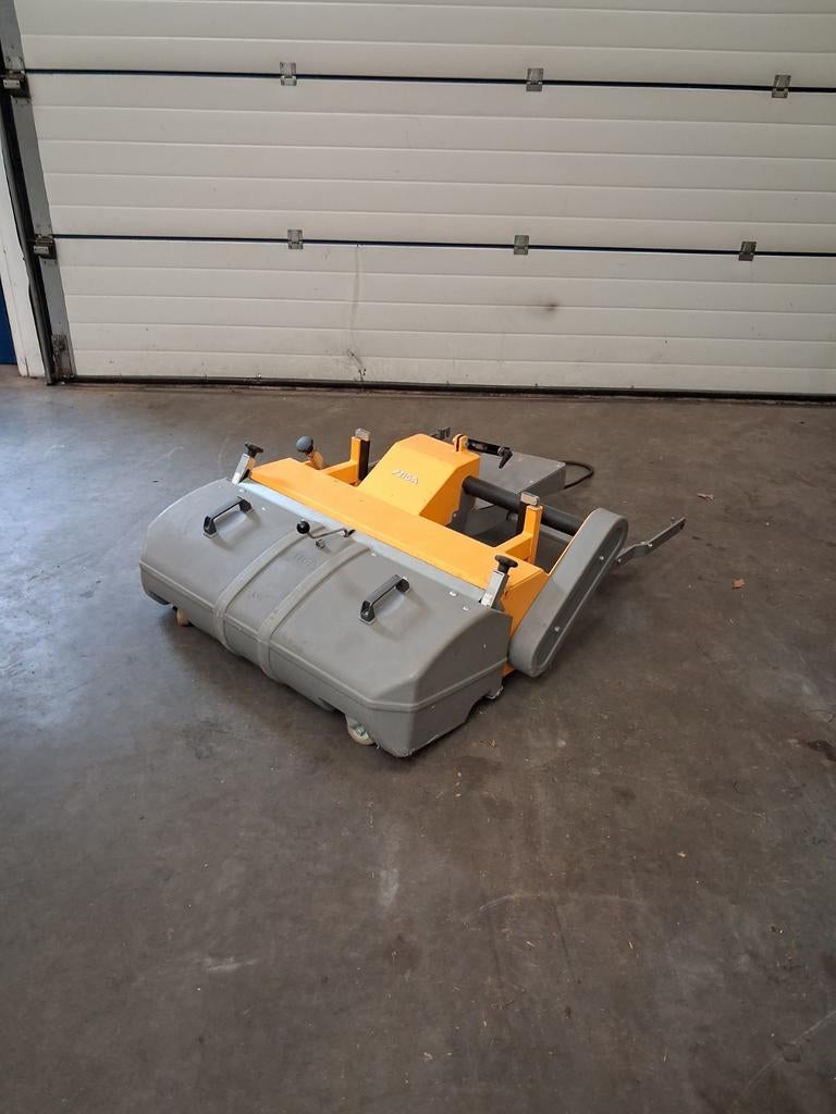 Stiga veegmachine met opvangbak passend aan stiga park, Cirkelmaaier, Gebruikt, Elektrische grasmaaier, Stiga