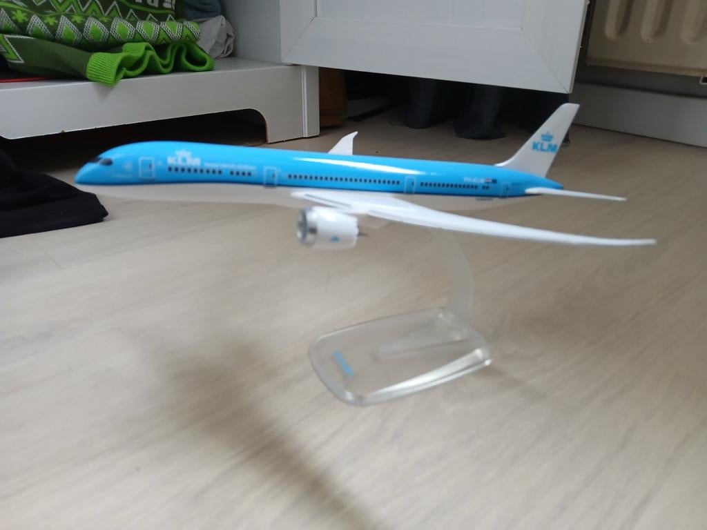 KLM Boeing 787-9 Dreamliner schaalmodel, Overige merken, 1:72 tot 1:144, Ophalen of Verzenden, Zo goed als nieuw