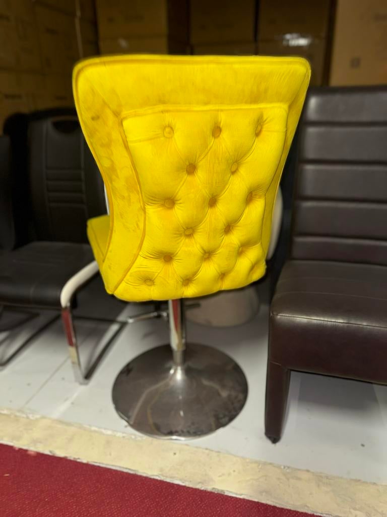 ‼️Te koop nieuwe barstoel‼️, Huis en Inrichting, Barkrukken, 1 kruk, Ophalen of Verzenden, Zo goed als nieuw, 60 tot 90 cm