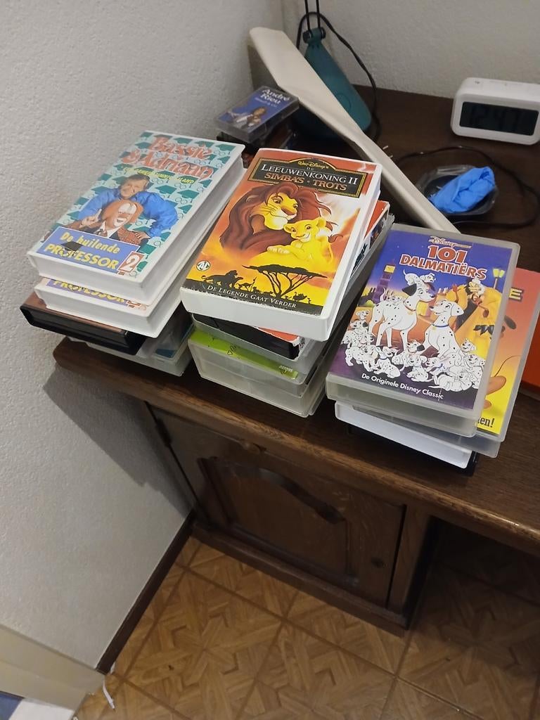Disney VHS-collectie: Leeuwenkoning II, 101 Dalmatiërs, Alle leeftijden, Ophalen, Gebruikt, Overige genres